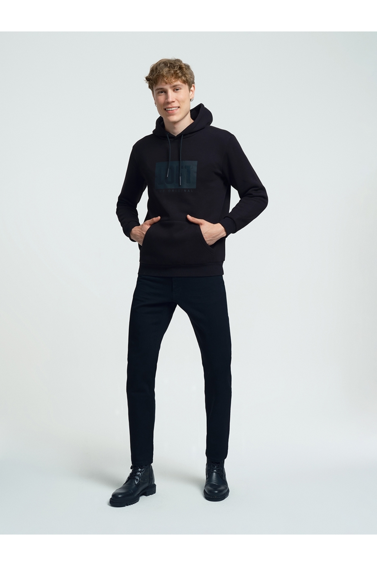 1_org_zoom-7917.jpg